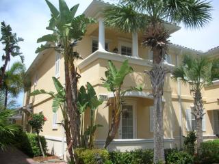 1818 Burgos Dr, Sarasota FL  34238-2745 exterior