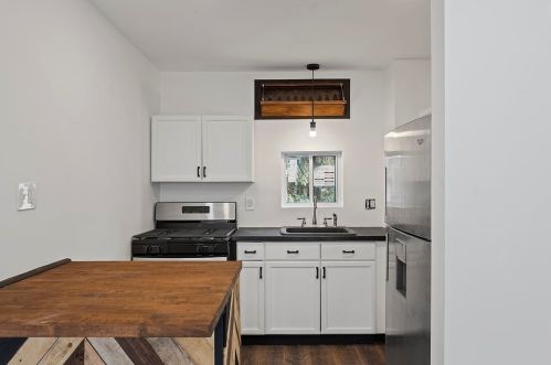 11 Maytide St, Pittsburgh PA 15227-1734 exterior