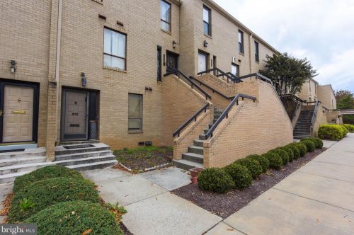 2707 31st Pl, Washington, DC 20018-1601