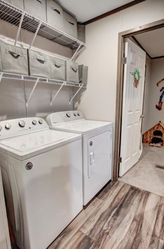 4795 Snowdrift Ln, Zanesville OH  43701-7098 exterior