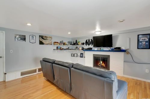 175 Evergreen Dr, Westbury, NY 11590-1208