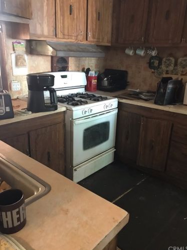 37793 Boxalder Ln, Orange Cove, CA 93675-9732