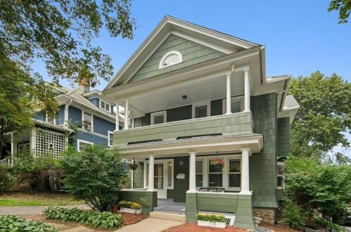 132 Woodside Ave, Waterbury, CT 06708-2504