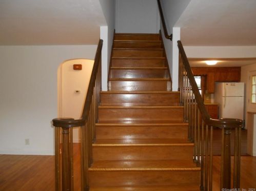 429 Elm St, Windsor Locks CT  06096-1604 exterior