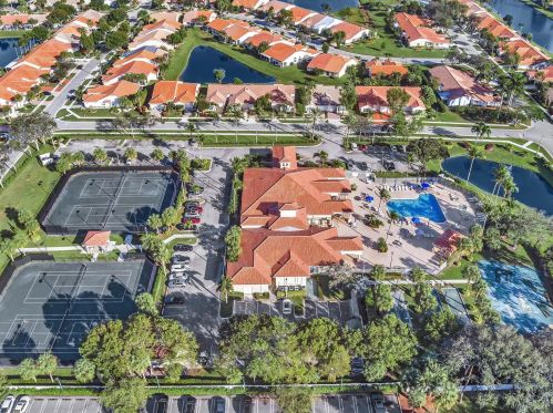 6090 Lake Hibiscus Dr, Delray Beach FL  33484-4617 exterior