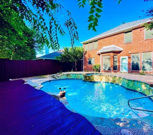 1005 Tanglewood Ln, Lewisville TX  75028-8234 exterior