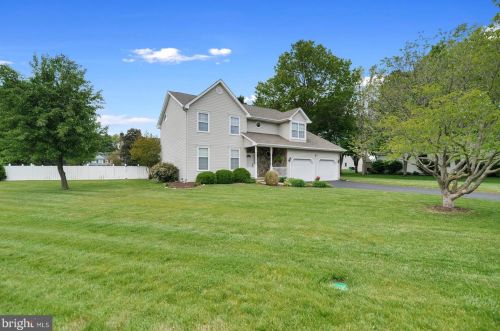 8 Millstone Ct, Dover, DE 19901-6260