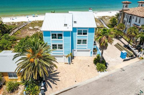 17820 Lee Ave, Saint Petersburg, FL 33708-1190