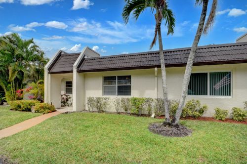 115 Lake Susan Dr, West Palm Beach, FL 33411-9253