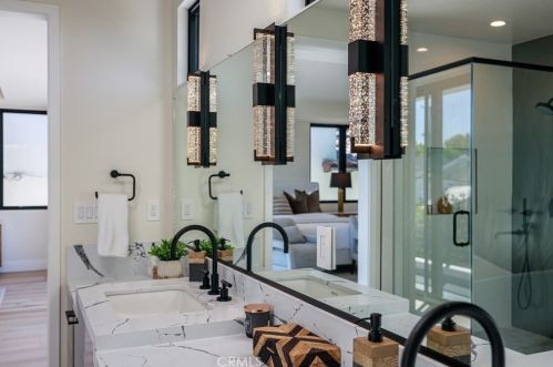 1813 Walnut Ave, Manhattan Beach CA  90266-5018 exterior