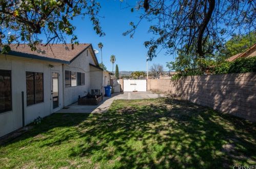 1120 Arcane St, Simi Valley CA 93065-4406 exterior