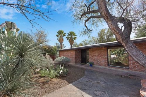 4032 Elmwood St, Tucson, AZ 85711-2818