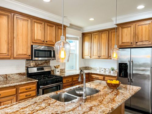 16 Dockside Dr, Daly City, CA 94014-2814