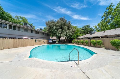617 Granger Ave, Modesto CA  95350-4165 exterior