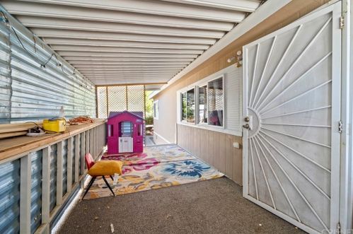 45465 25th St, Lancaster CA 93535-2331 exterior