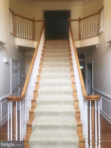 2309 Colonel Lindsay Ct, Falls Church VA  22043-2949 exterior