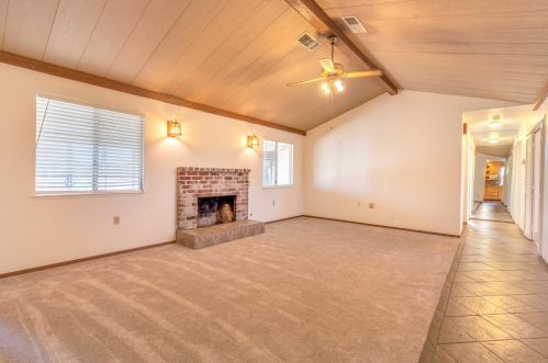 754 Meadowlark Ave, Los Banos CA  93635-3020 exterior