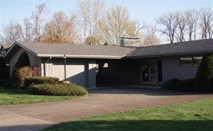 1613 Willow Dr, Sandusky, OH 44870-5226