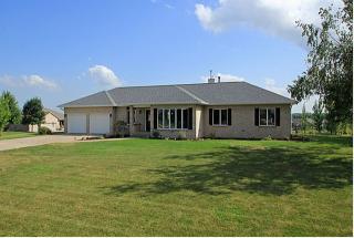 707 Bergamot Ln, Twin View Heights, IA 52333-8708