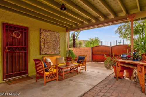 1430 San Jacinto Dr, Tucson, AZ 85713-1341