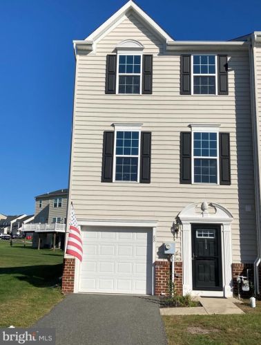 88 Green View Dr, Pottstown PA  19464-7503 exterior