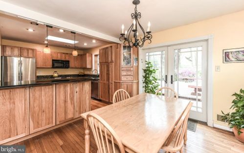 2542 Hillsman St, Falls Church VA  22043-3311 exterior