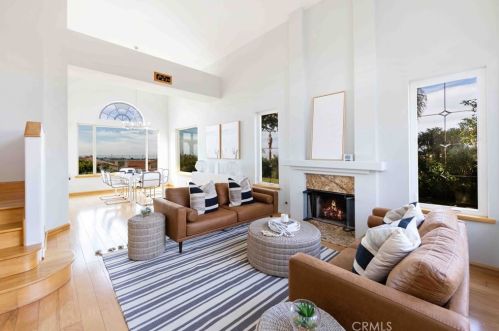 4565 Sea Bluff Cir, Carlsbad CA  92008-3671 exterior