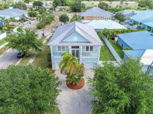 557 Bimini Bay Blvd, Ruskin, FL 33572-2555