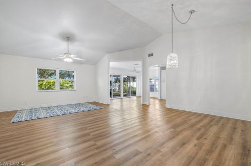 308 13th Pl, Cape Coral, FL 33909-3613