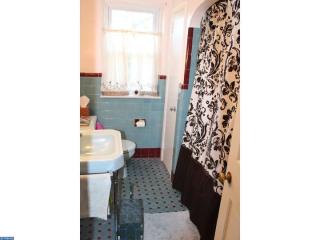 1074 Sorrel Rd, Huntingdon Valley PA  19006-3816 exterior