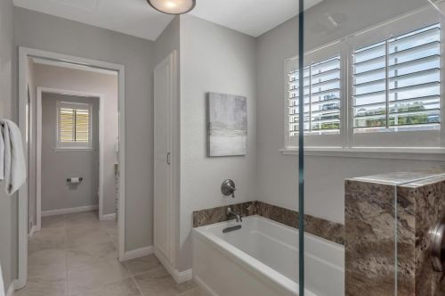 957 Lorne Way, Sunnyvale CA 94087-4916 exterior