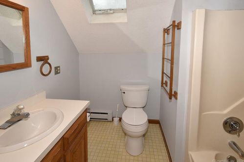 35 Grant Hill Rd, Coventry CT  06238-1115 exterior