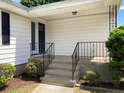 55 Bick Ter, Bridgeport, CT 06604-1408