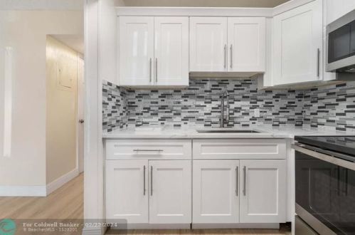 227 Northampton L, West Palm Beach, FL 33417-7617