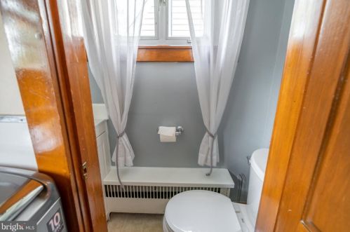 325 Moreland Rd, Willow Grove PA  19090-3507 exterior