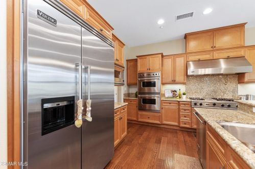 3824 Doheney Ct, Simi Valley CA  93063-0208 exterior