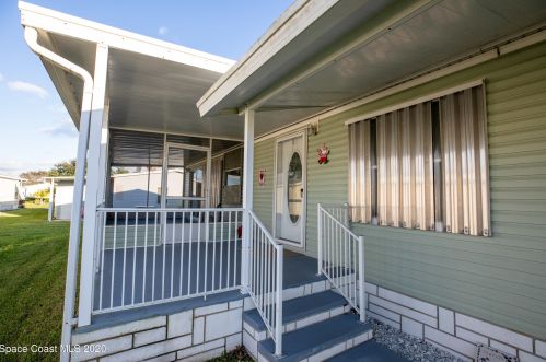 7639 Montauk Ave, Sebastian, FL 32976-7770