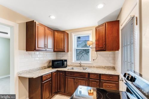 104 South Pl, New Castle DE  19720-2736 exterior