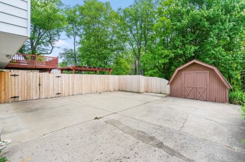 109 Redbud Dr, Beaver Falls PA  15010-1152 exterior