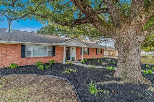 907 Ruskin Dr, Bryan, TX 77802-2431