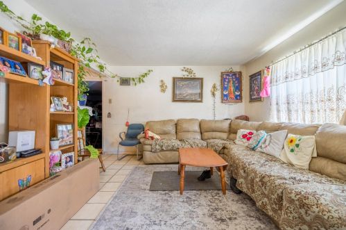 747 Prusso St, Livingston CA  95334-1136 exterior