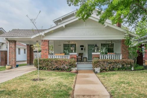 1704 Virginia Pl, Fort Worth, TX 76107-3976