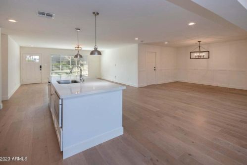 8106 Cypress St, Scottsdale AZ  85257-2815 exterior