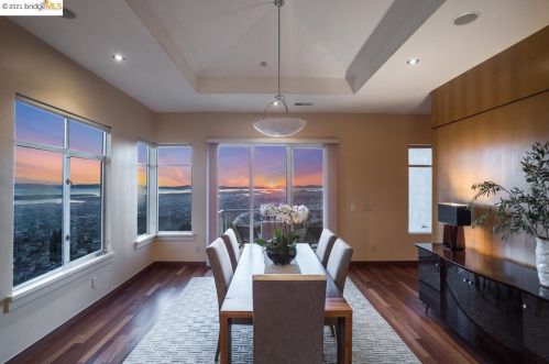 13349 Campus Dr, Oakland CA  94619-3709 exterior