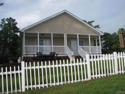 329 Tuscarora Beach Rd, Winton, NC 27986-9737