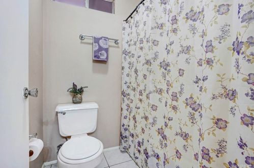 1104 Teakwood Ave, Rialto CA  92376-8754 exterior