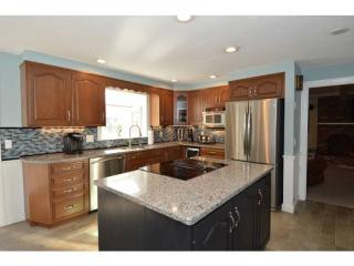 13 Ruth St, Manchester NH  03110-6454 exterior