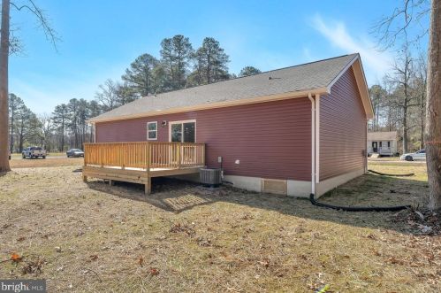 211 Erica Dr, Montross VA  22520-4154 exterior