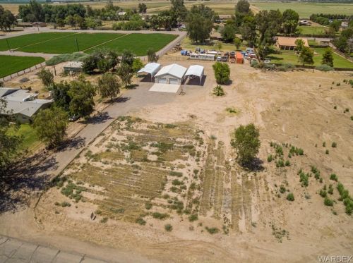 1815 Cottonwood Ln, Mohave Valley, AZ 86440-9336