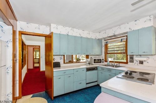 304 Jacksonville Rd, Lincoln Park NJ  07035-1515 exterior